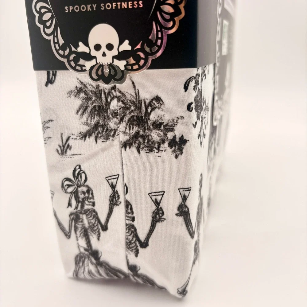 Madame Bones Queen Sheet Set 4pc Skeleton Toile Black White Spooky Halloween NEW